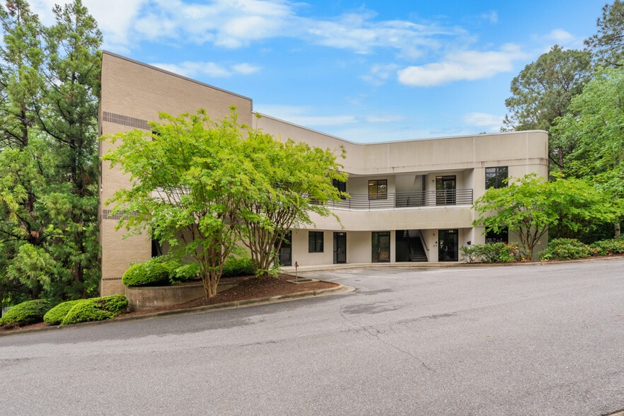 Primary Photo Of 312-326 Cloister Ct, Chapel Hill Office For Lease