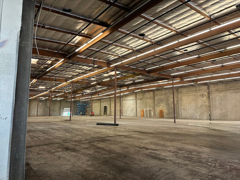 More Photos Of 2034-2040 E 27th St, Vernon Warehouse For Lease