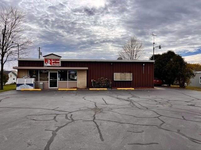 Primary Photo Of 503 E Elm Dr, Loyal Freestanding For Sale