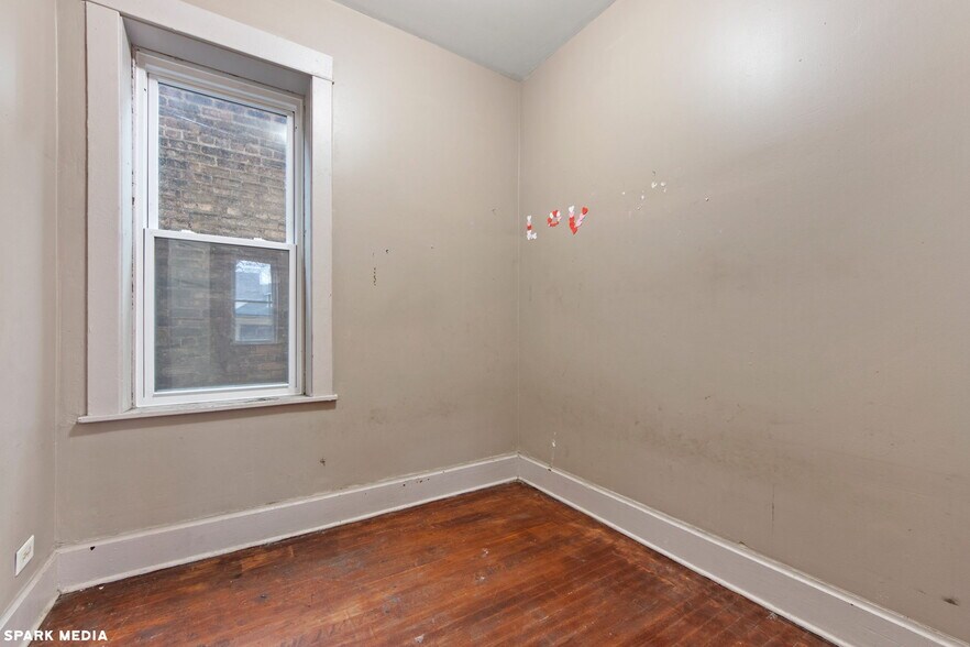 More Photos Of 4800 S Wood St, Chicago Storefront Retail Residential For Sale