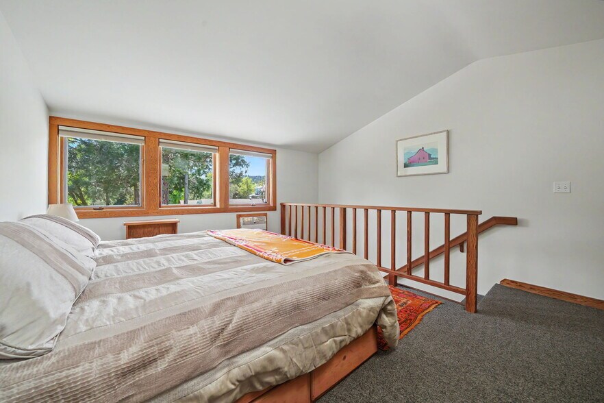 More Photos Of 21376 Consolation St, Volcano Specialty For Sale