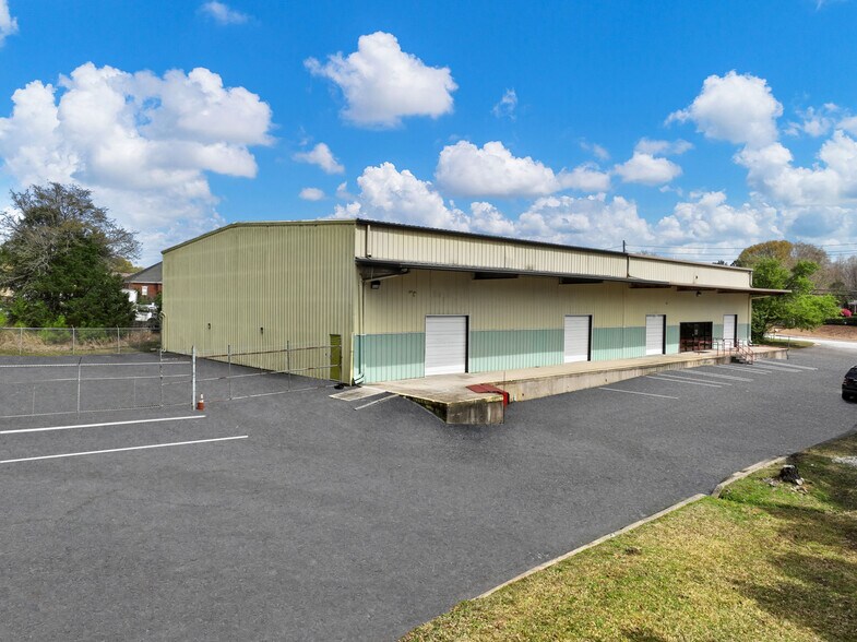 More Photos Of 1225 Royal Dr, Conyers Warehouse For Lease