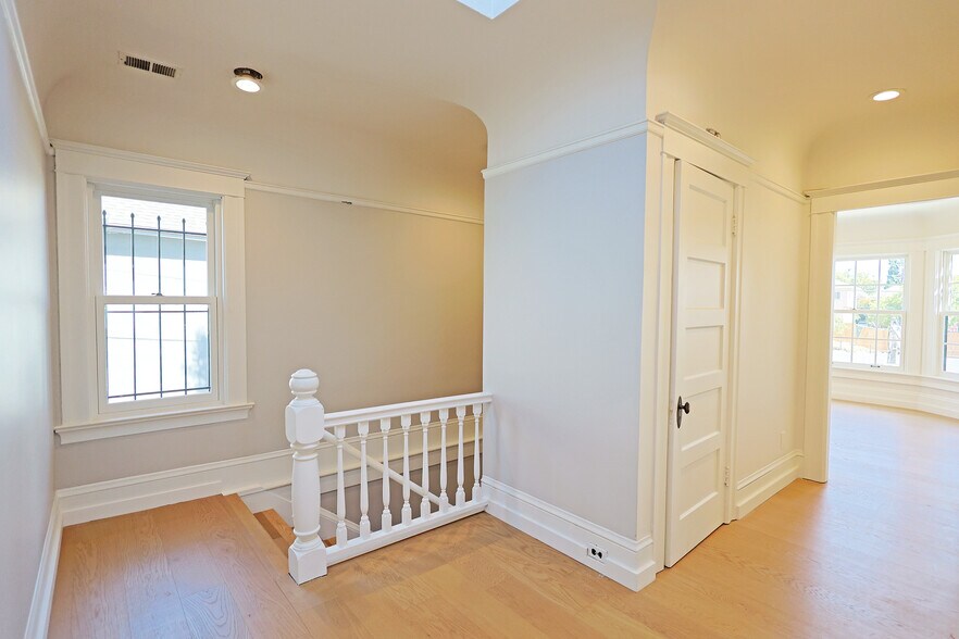 More Photos Of 2035-2037 Ashby Ave, Berkeley Storefront Retail Residential For Sale