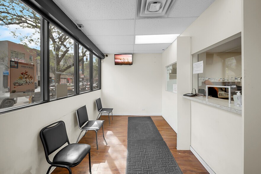 More Photos Of 2724 W Division St, Chicago Apartments For Lease