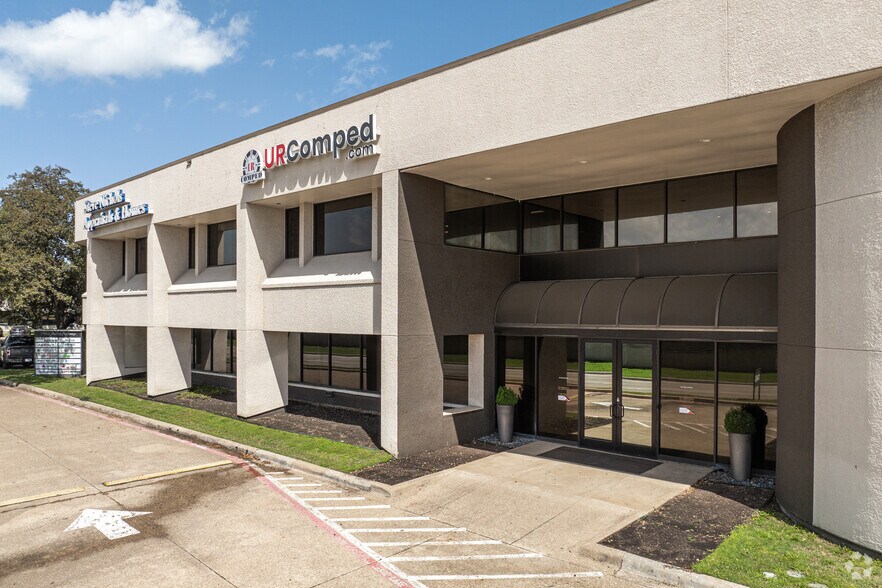 More Photos Of 17440 N Dallas Pky, Dallas Office For Lease