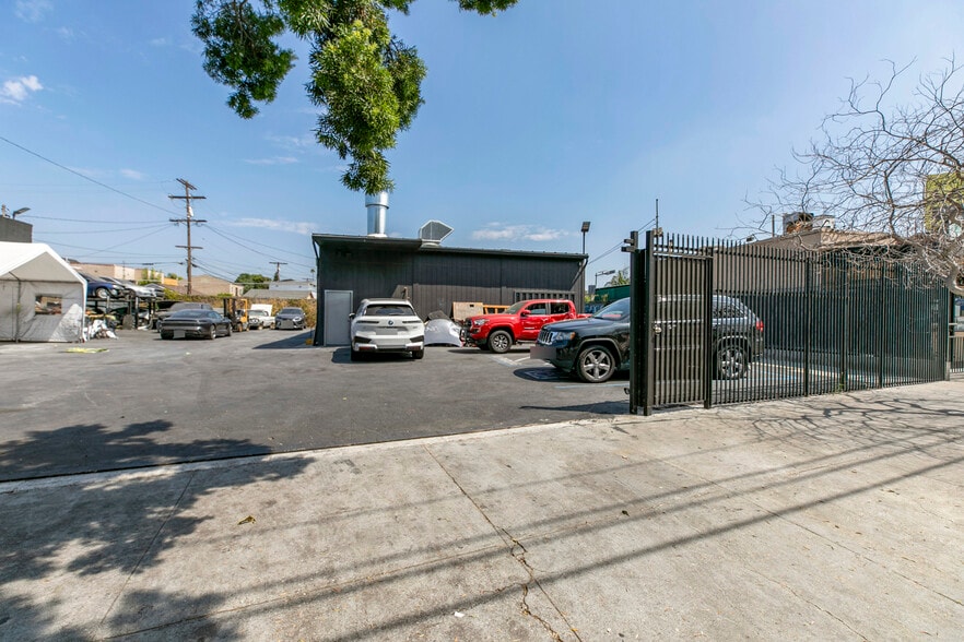 More Photos Of 4605–4619 W Pico Boulevard, Los Angeles Auto Repair For Sale
