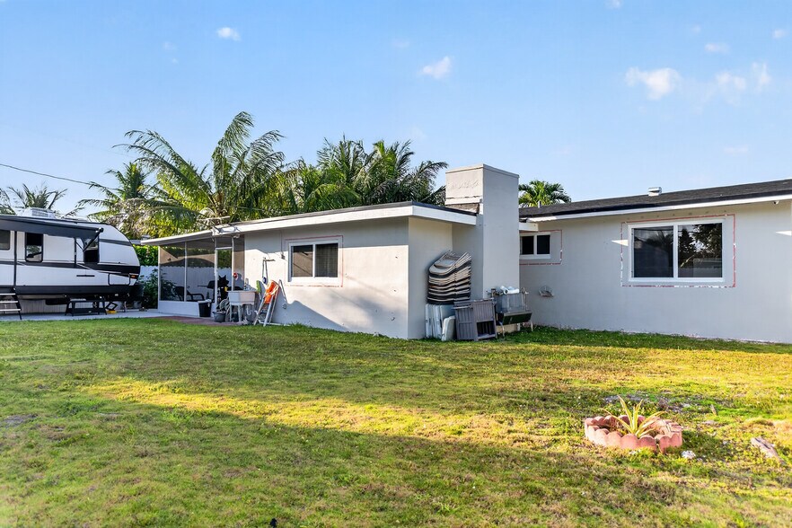 More Photos Of 9760 Memorial Rd, Cutler Bay Assisted Living For Sale