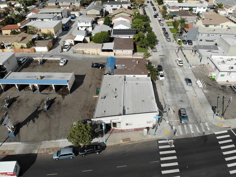 More Photos Of 4404 52nd St, San Diego General Retail For Sale