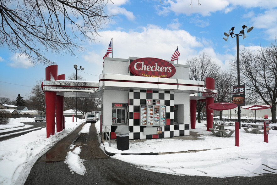 Primary Photo Of 730 E 162nd St, South Holland Fast Food For Sale