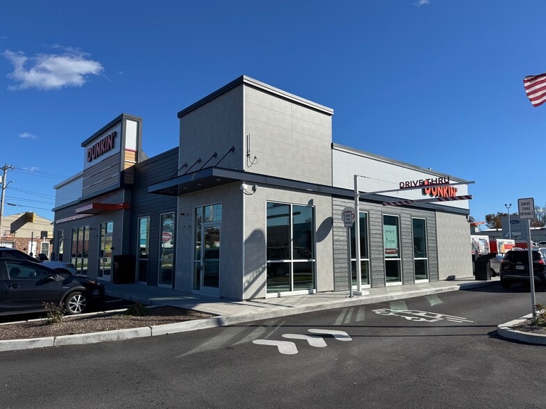 More Photos Of 140 Nauset St, New Bedford General Retail For Lease