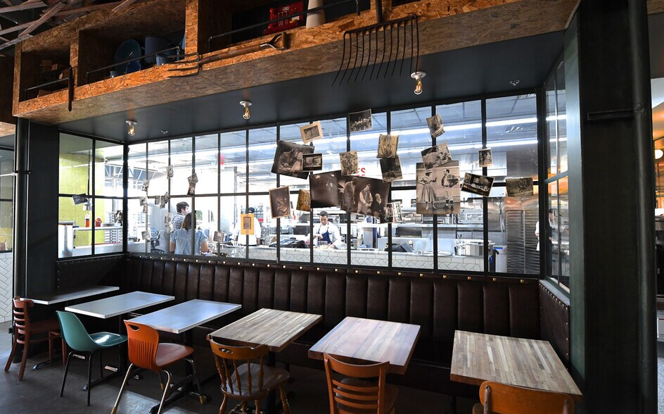 More Photos Of 435 Ionia Ave SW, Grand Rapids Freestanding For Lease