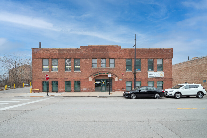 Primary Photo Of 3622 S Morgan St, Chicago Showroom For Lease