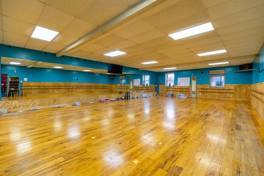 More Photos Of 232 N Main St, Mercersburg Storefront Retail Residential For Sale