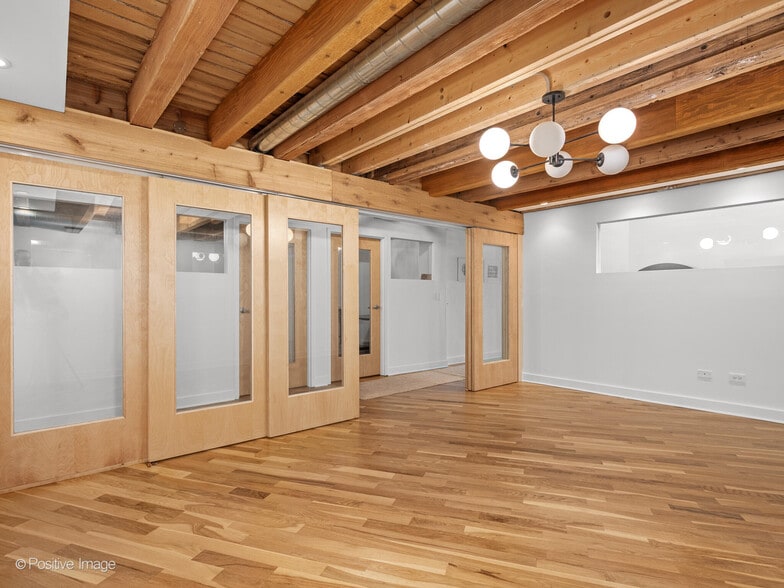 More Photos Of 1817 Church St, Evanston Loft Creative Space For Sale