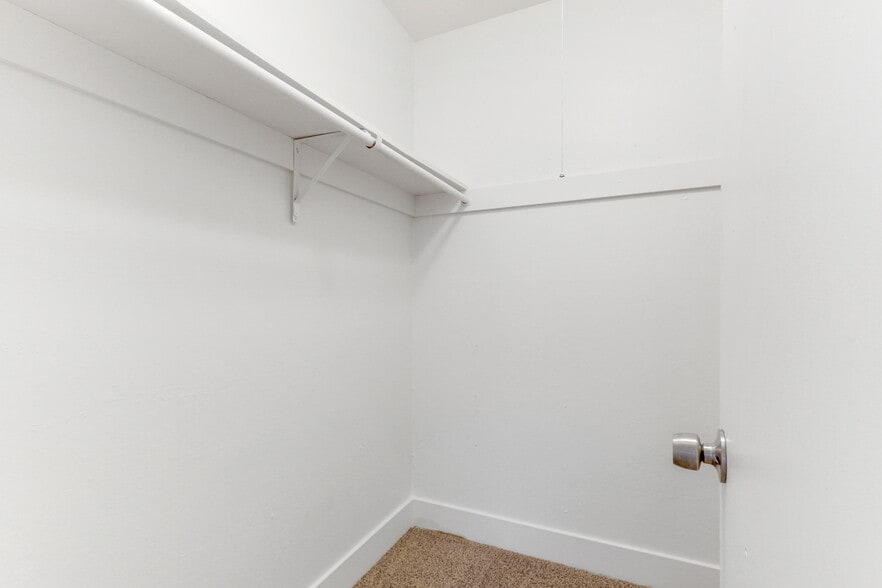 More Photos Of 3355 Lerwick Rd, Sacramento Apartments For Sale