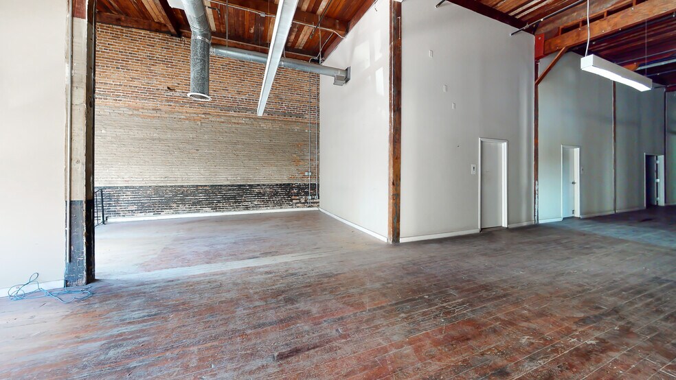 More Photos Of 3 Martin Luther King Jr Blvd, Savannah Restaurant For Sale