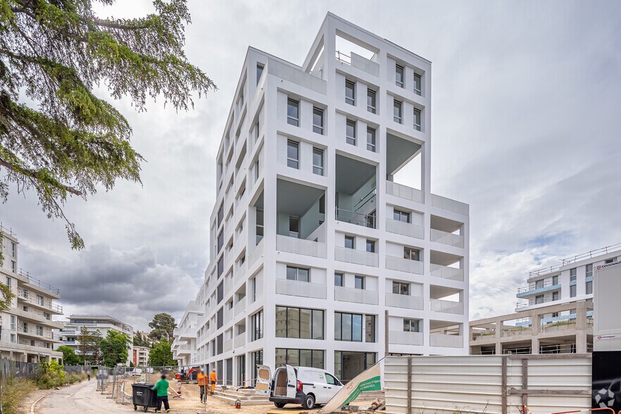 More Photos Of 16 Rue Gaston Berger, Marseille Office For Sale