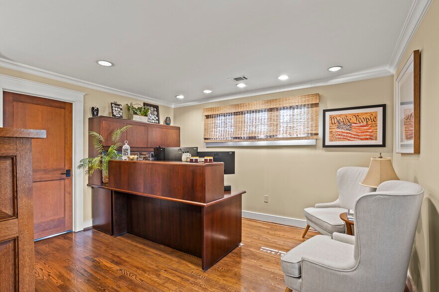More Photos Of 7 Henderson Rd, Greenville Office For Sale
