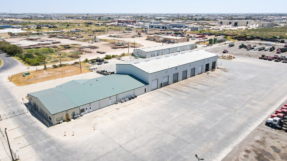 More Photos Of 3201 W Murphy St, Odessa Warehouse For Sale