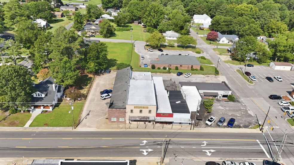 More Photos Of 30 S McKinley St, Coats Sports And Entertainment For Sale