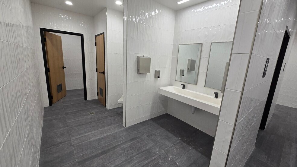 More Photos Of 74 E 400 S, Logan Office For Sale