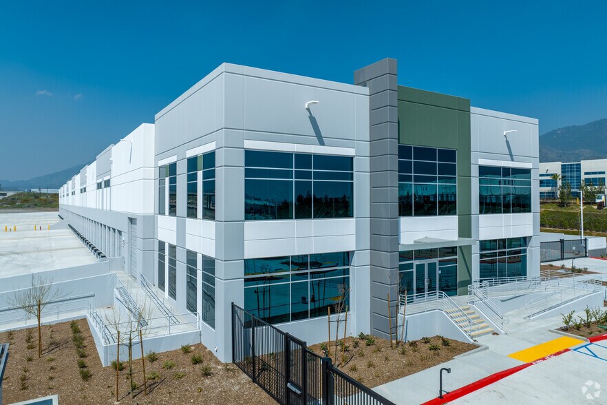 Primary Photo Of 5770 N Industrial Pky, San Bernardino Truck Terminal For Lease