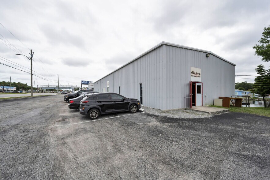 More Photos Of 6581 Seminole Blvd, Seminole Mixed Retail For Sale