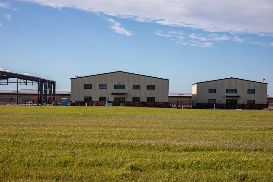 More Photos Of 460 Eagle Ct, Byron Unknown For Lease