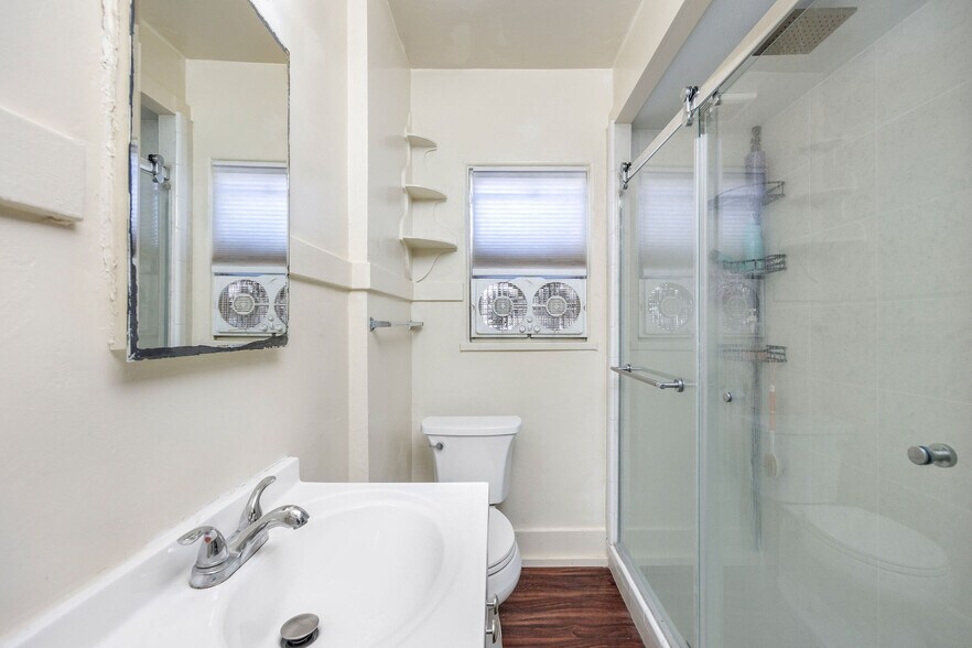 More Photos Of 817 E New York St, Long Beach Multifamily For Sale