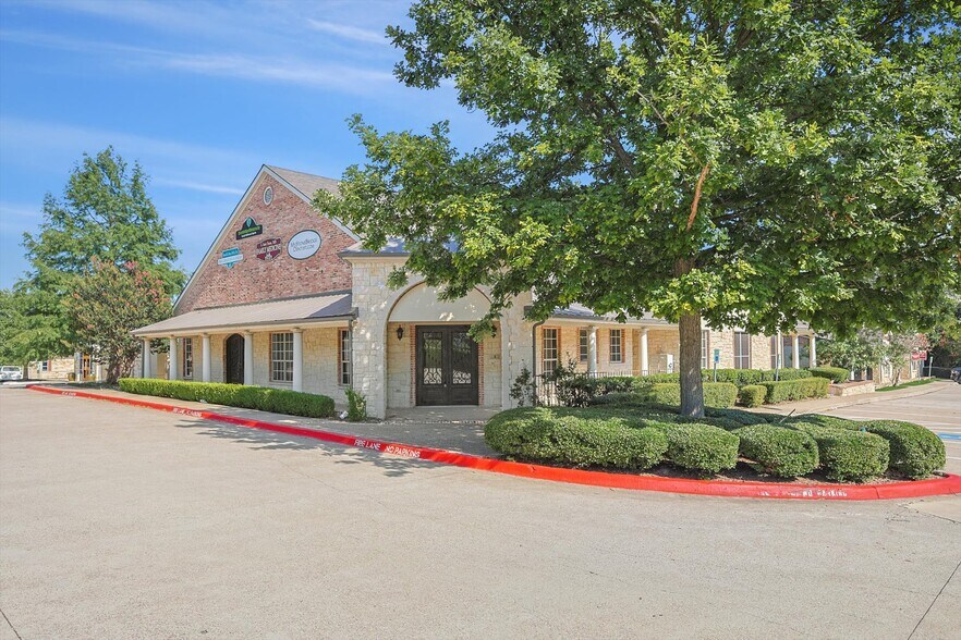 More Photos Of 5601-5605 Virginia Pky, McKinney Medical For Sale