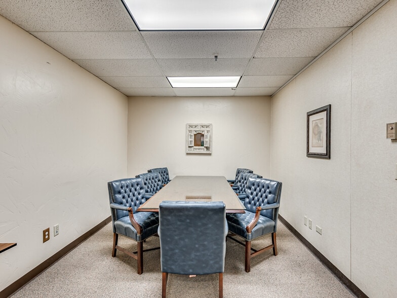 More Photos Of 500 N Meridian Ave, Oklahoma City Medical For Lease