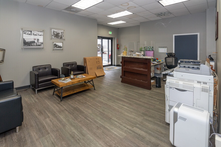 More Photos Of 2001 Windsor Ave, Baltimore Warehouse For Lease