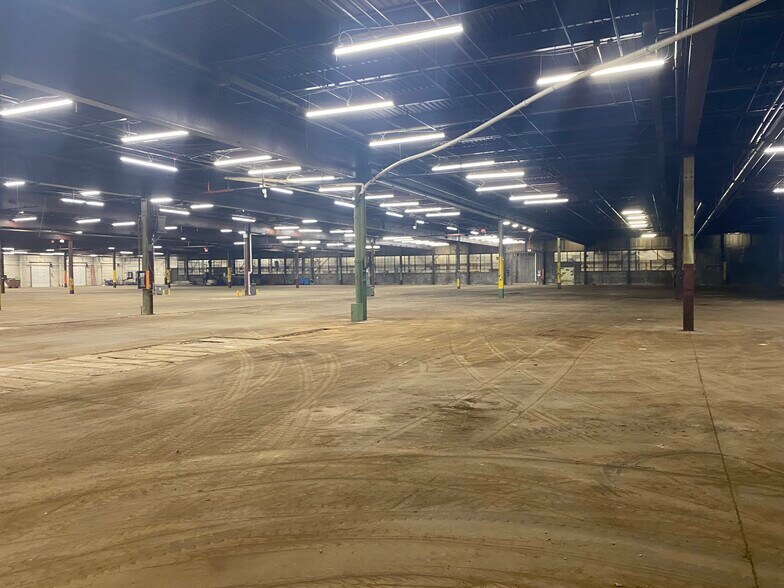 More Photos Of 4th & Pacific Ave @ Pacific Ave, West Pittston Warehouse For Sale