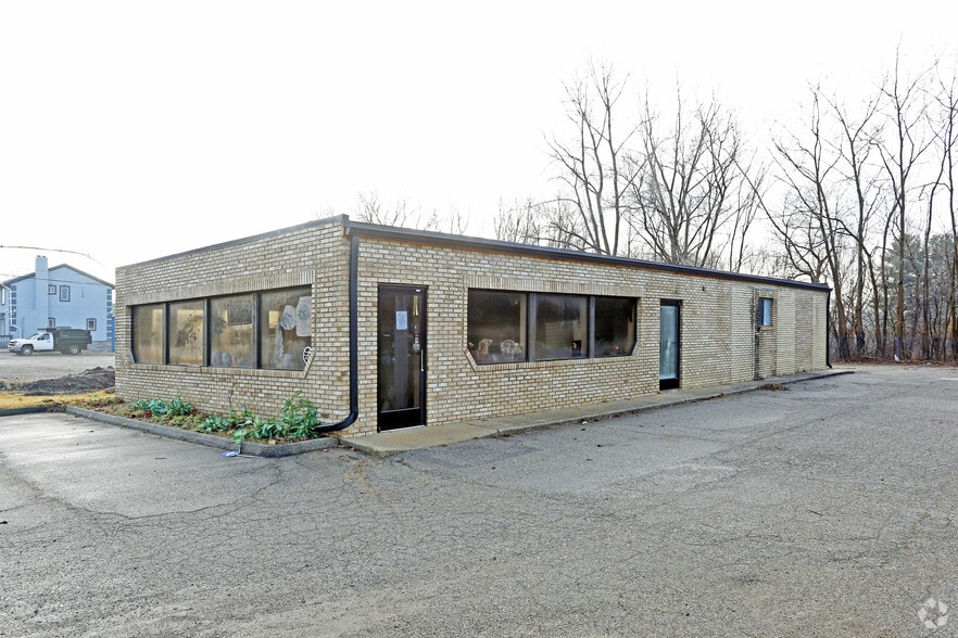 Primary Photo Of 3115 Dixie Hwy, Waterford Freestanding For Lease