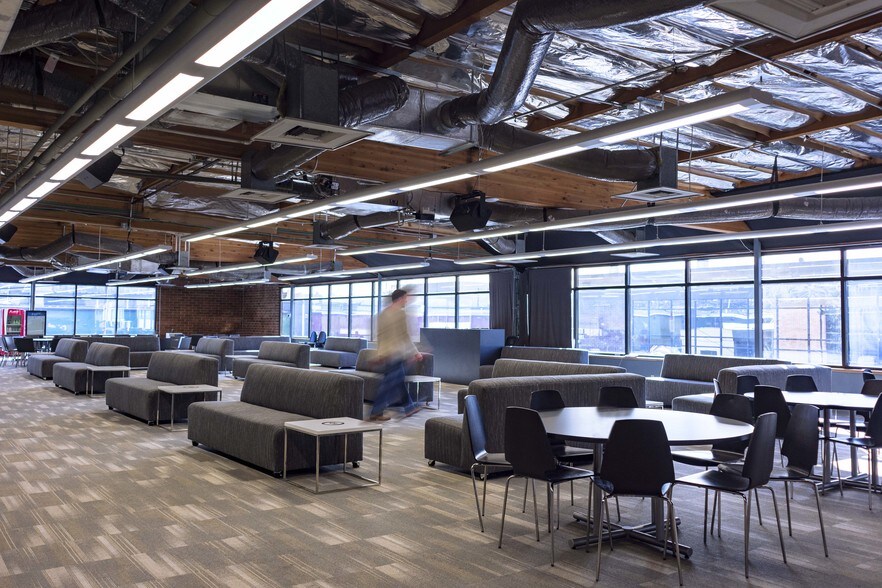 More Photos Of 4634-4636 E Marginal Way S, Seattle Unknown For Lease