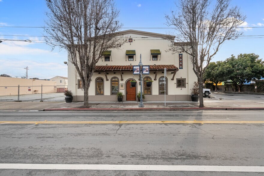 More Photos Of 829 San Benito St, Hollister Office For Sale