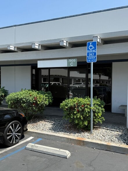 More Photos Of 7801-7807 Telegraph Rd, Montebello Flex For Lease