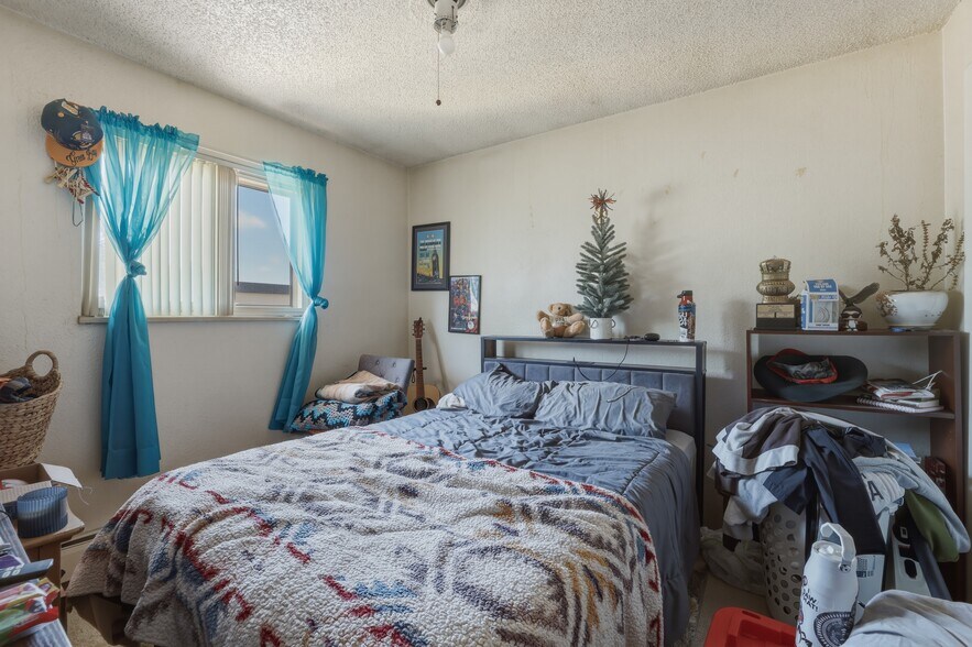 More Photos Of 1447 Nokomis Dr, Colorado Springs Apartments For Sale
