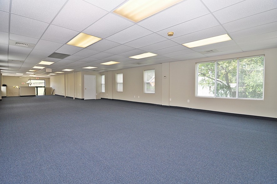 More Photos Of 416 River Rd, Quantico Office For Sale