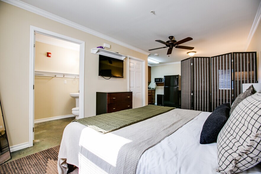 More Photos Of 350 W Avenue L, San Angelo Apartments For Sale