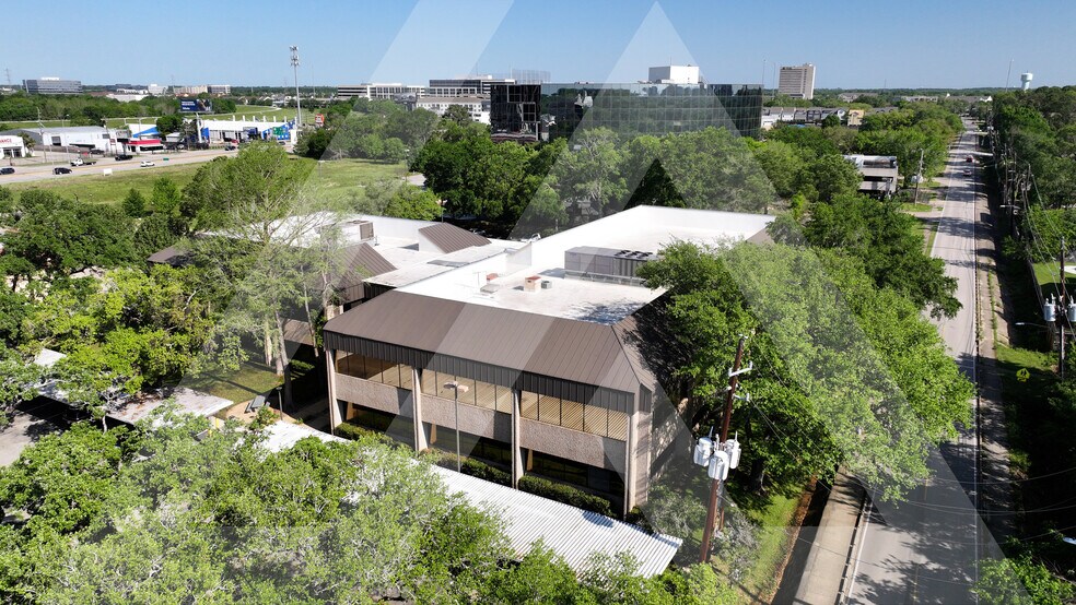 More Photos Of 16000 Barkers Point Ln, Houston Office For Lease