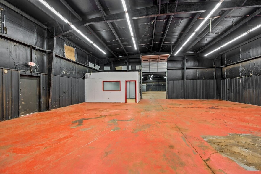 More Photos Of 110 Orbit Rd, Statesville Flex For Lease