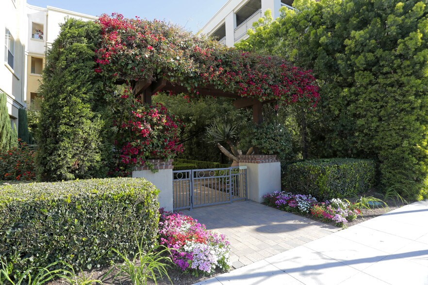 More Photos Of 700 S Myrtle Ave, Monrovia Apartments For Lease