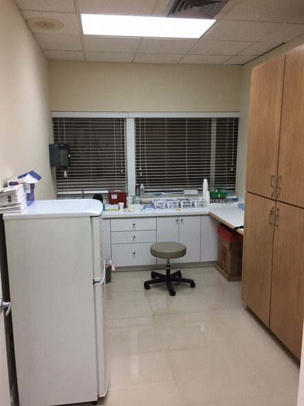 More Photos Of 14150 SW 119th Ave, Miami Manufacturing For Lease