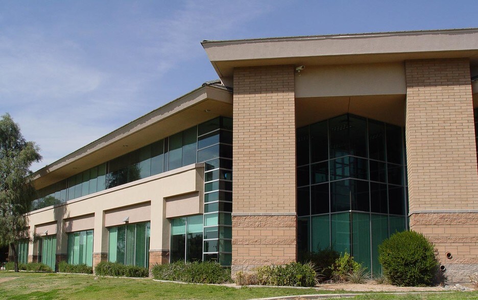 More Photos Of 555 W Chandler Blvd, Chandler Office For Lease