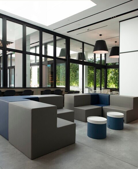 More Photos Of 1875 Century Park E, Los Angeles Office For Lease