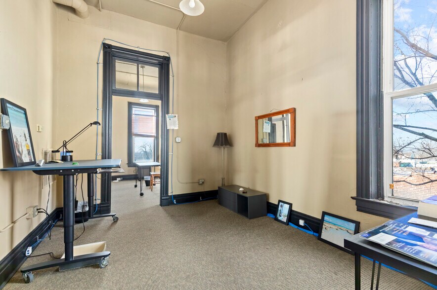 More Photos Of 2701 Clifton Ave, Saint Louis Storefront Retail Residential For Lease