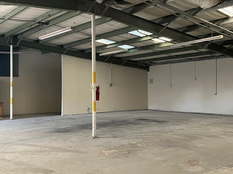 More Photos Of 956 S US Highway 41, Inverness Warehouse For Sale