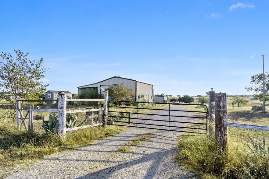 More Photos Of 260 FM 3118, Clifton Land For Sale