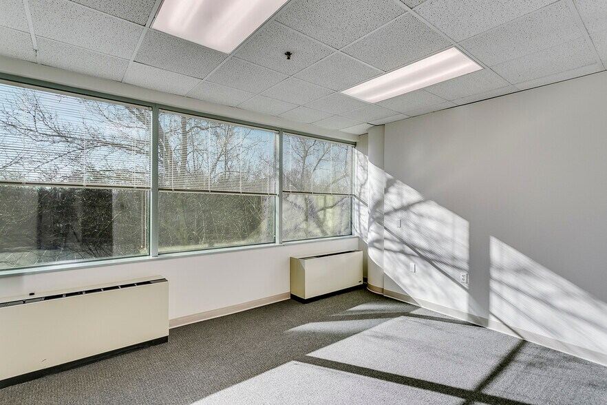 More Photos Of 4041 Powder Mill Rd, Beltsville Office Residential For Lease